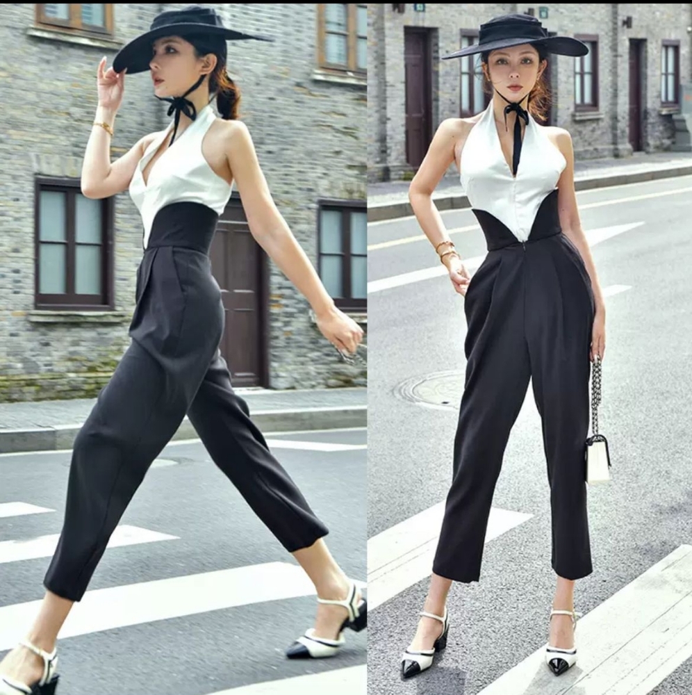Black high-waisted trouser